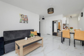 Międzywodzie Beautiful Apartment with Garden & Parking by Noclegi Renters